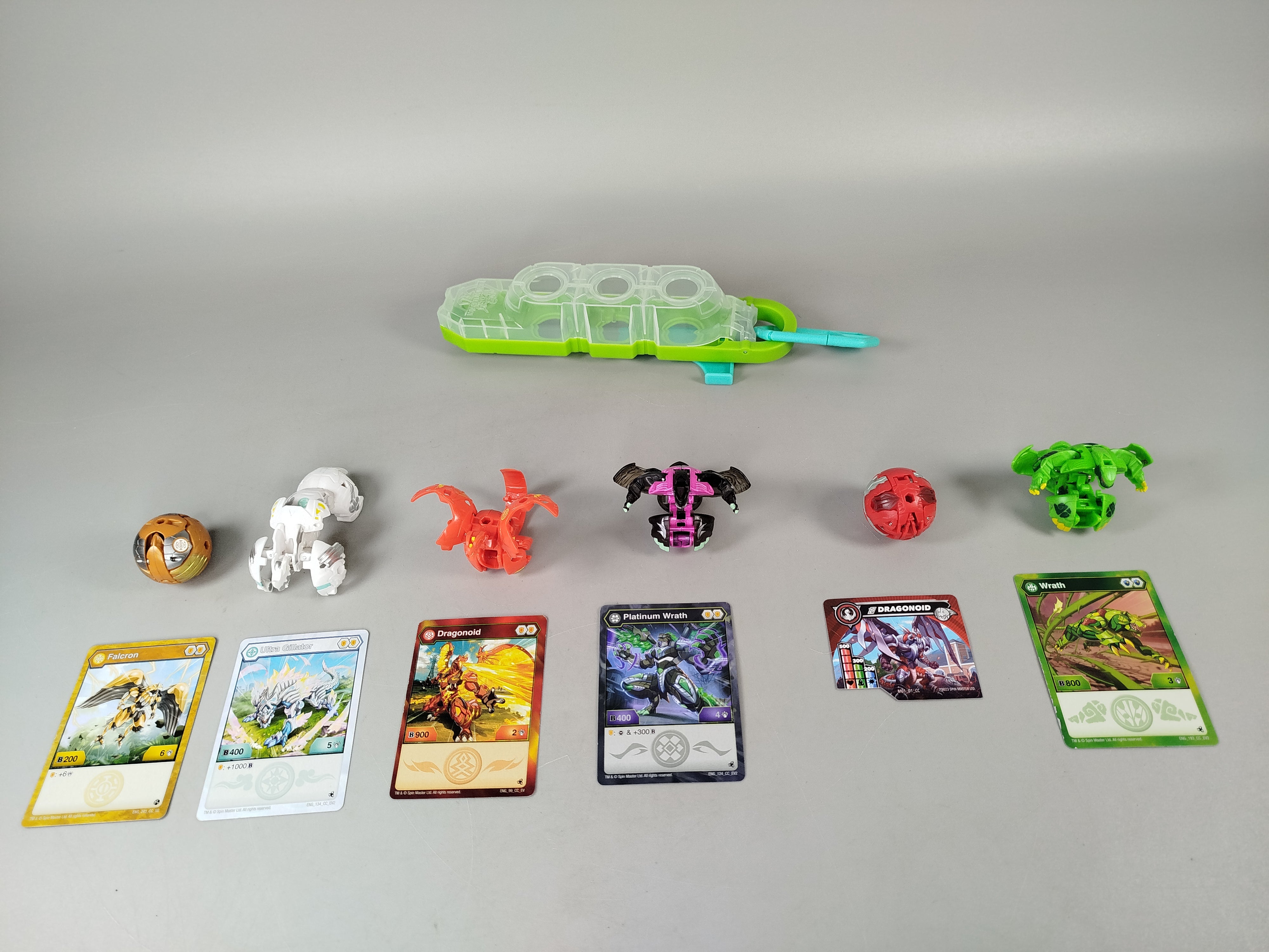 Bakugan Figuren Set von 6 mit Karten und Baku-Clip